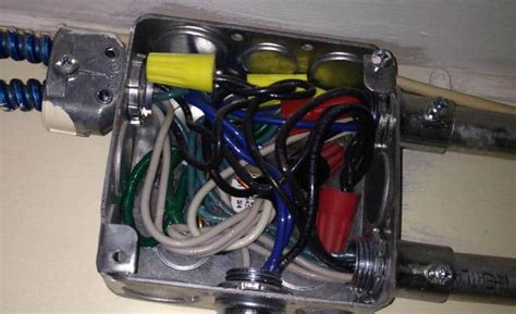 can a junction box rest on insulation|can't cover junction boxes.